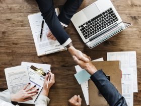 Negocjacje bez planu? To jak granie w ruletkę. Mogą kosztować nawet 60 proc. potencjalnych zysków
