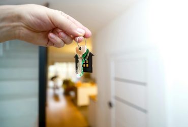 https://wmediach.pl/zakup-mieszkania-poza-zasiegiem-co-dzis-blokuje-kupujacych-i-jakie-maja-alternatywy-gdy-bank-odmawia-kredytu/