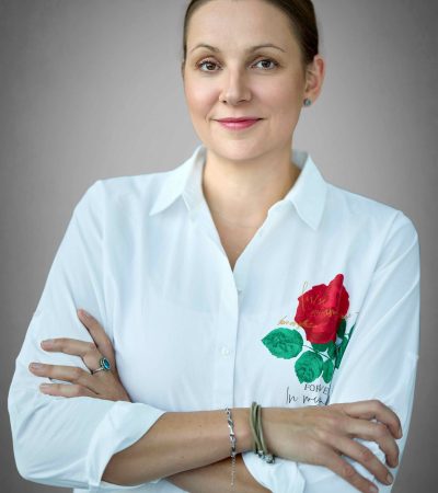 szycie-wraca-do-lask-popularne-hobby-polakow-ktore-laczy-potrzebe-tworzenia-relaks-i-technologie