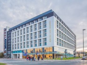 hotel-blisko-lotniska-wybor-czy-koniecznosc