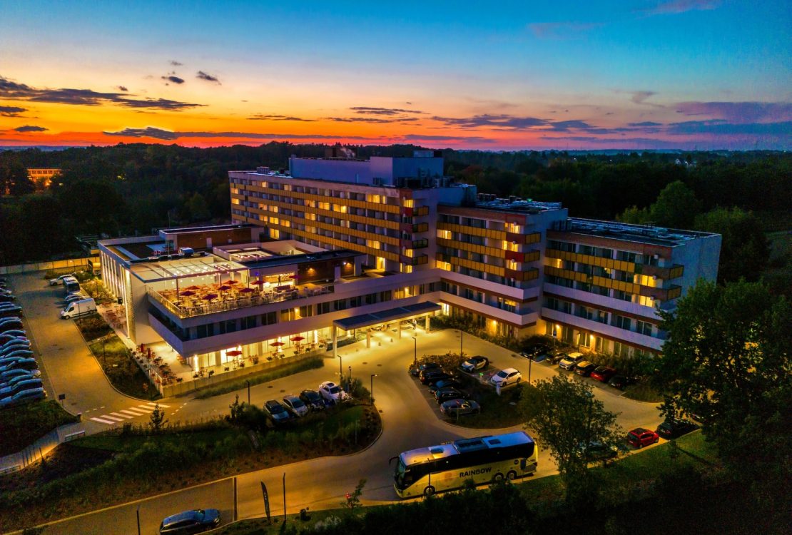 arche-naleczow-w-miedzynarodowej-rywalizacji-o-tytul-najlepszego-hotelu-konferencyjnego-w-polsce